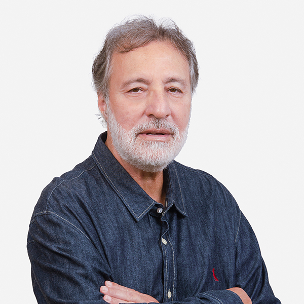 Foto do Professor Etevaldo Marques Pessanha.